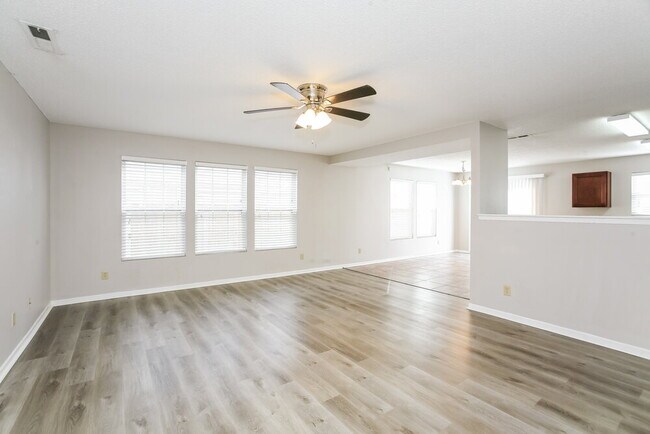 Foto del edificio - 10783 Timothy Ln