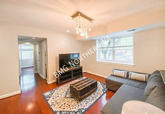 Building Photo - 1307 N Ode St