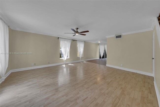 Foto del edificio - 307 SW 11th Ct