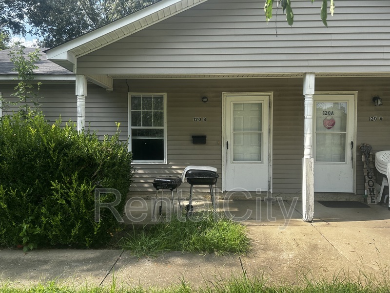 Primary Photo - 120 W Vine St
