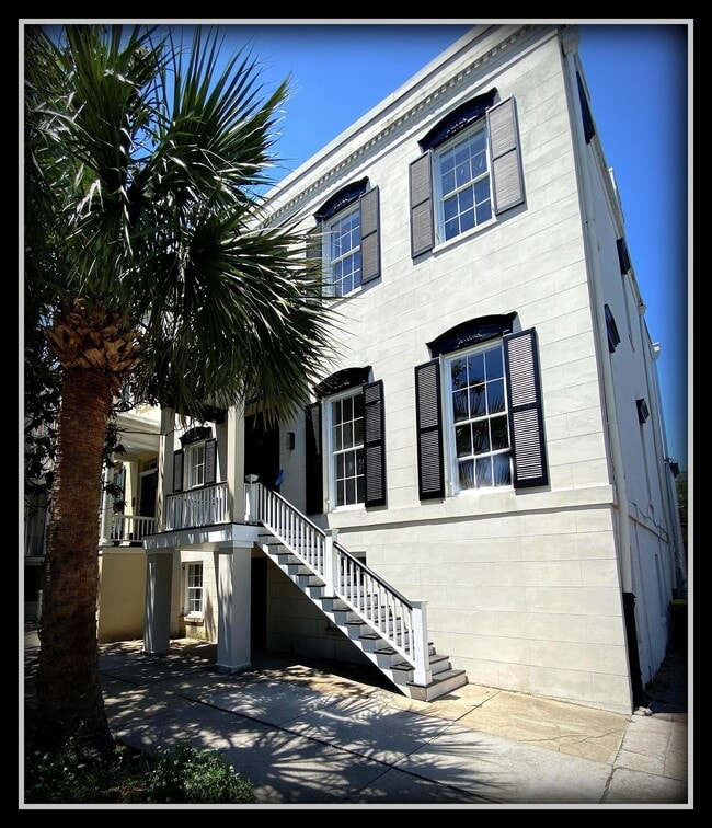 Building Photo - 224 E Liberty