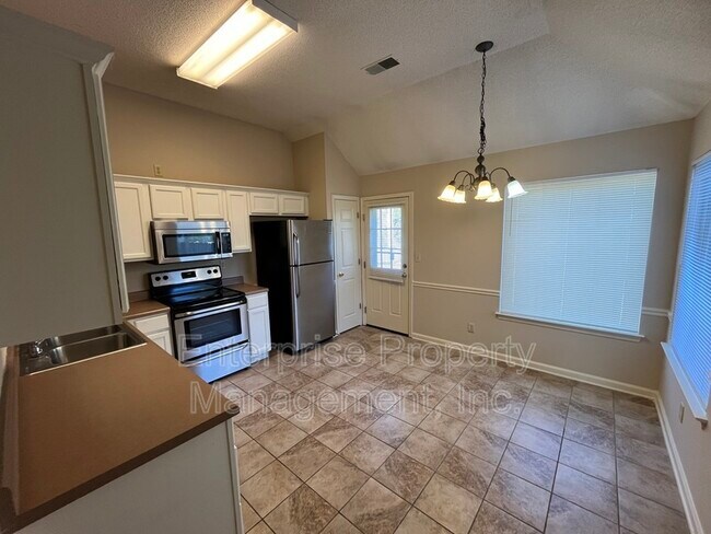 Foto del edificio - 1330 Siskin Dr