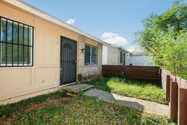 Foto del edificio - 7127 Glen Terrace