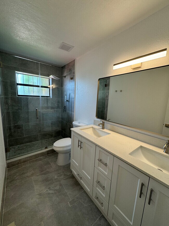 Building Photo - 14691 SW 108th Ave