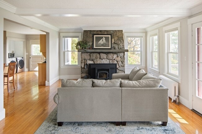 Building Photo - 20 Mountain Rd