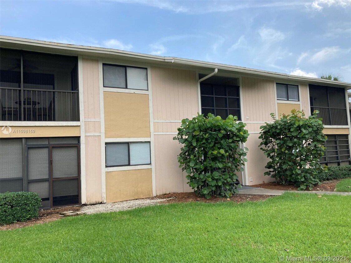 9703 Hammocks Blvd, Miami, FL 33196 House Rental in Miami, FL