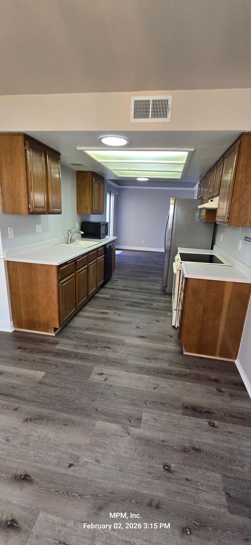 Foto del edificio - Lovely 2 bed 2 bath in 55 and over community