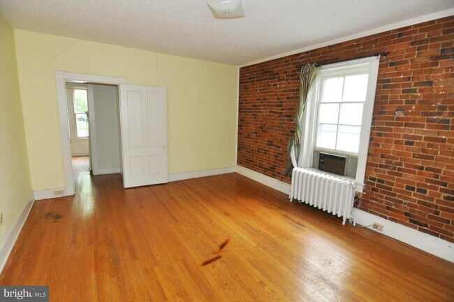Building Photo - 515 N Loudoun St