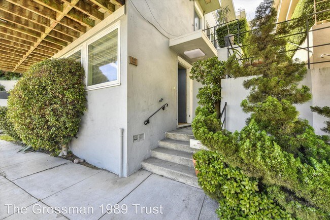 Building Photo - 797 Corbett Ave