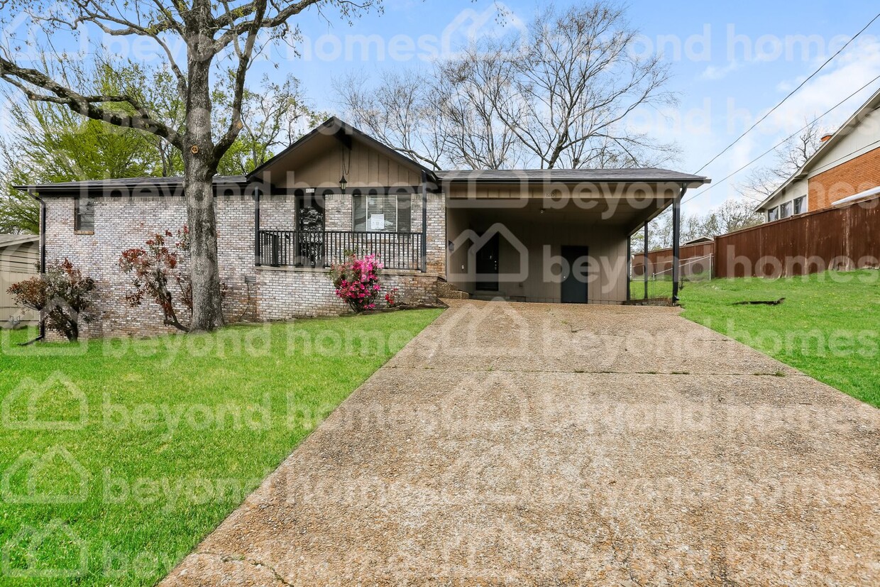 Primary Photo - Move-In Ready 3-Bedroom 2-Bathroom Home in...