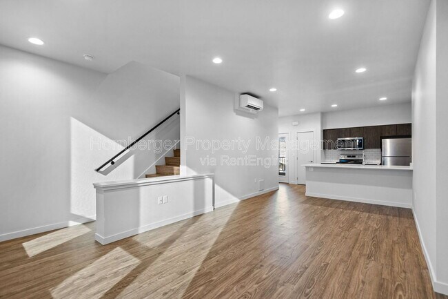 Foto del edificio - 1860 N Hamilton St