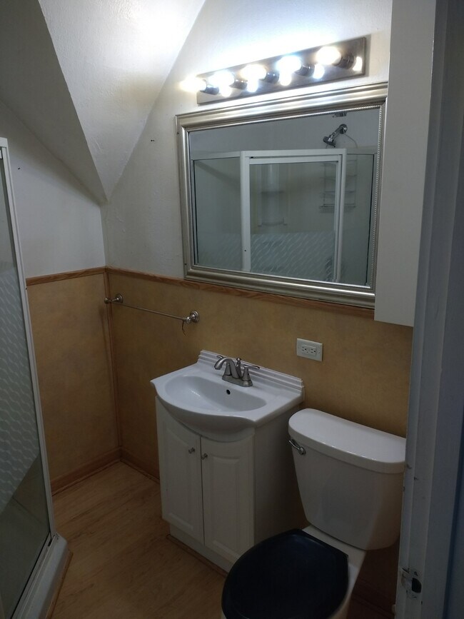 Foto del edificio - 320 Platt St