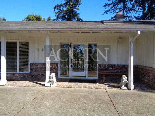 Foto del edificio - Luxurious 5BD/4BA Estate w/ Master Suite, ...