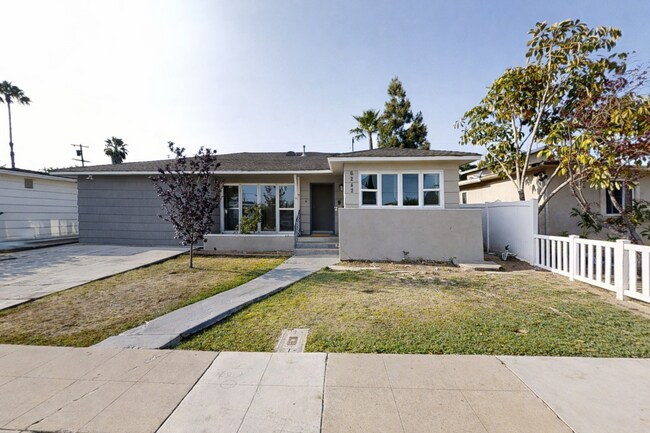 Foto del edificio - 6BD/3BA, Renovated Backyard!