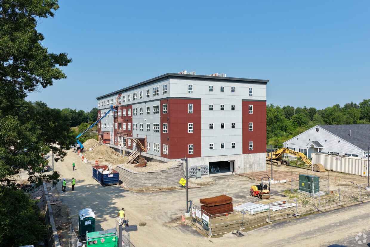 Building Photo - McIntosh West Apartments