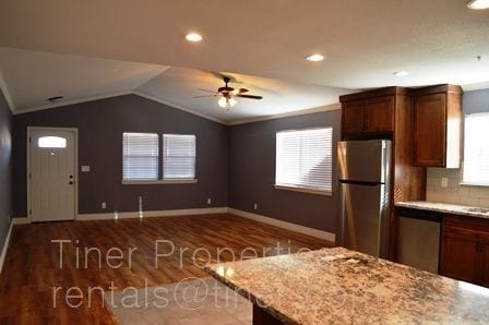 Foto del edificio - Beautiful 4 Bedroom/2.5 Home on HUGE Lot