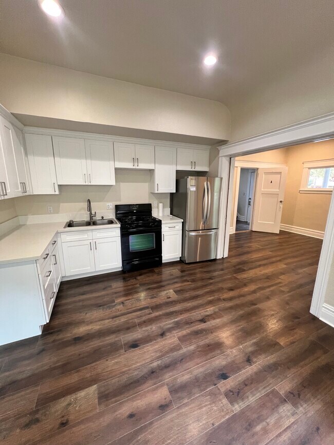 Foto del edificio - 212 S Orange Ave