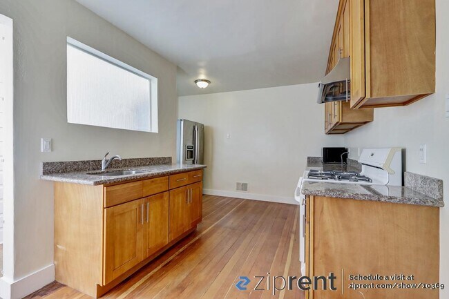 Foto del edificio - 2090 46th Ave