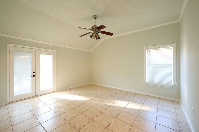 Building Photo - 5838 N Magazine Cir
