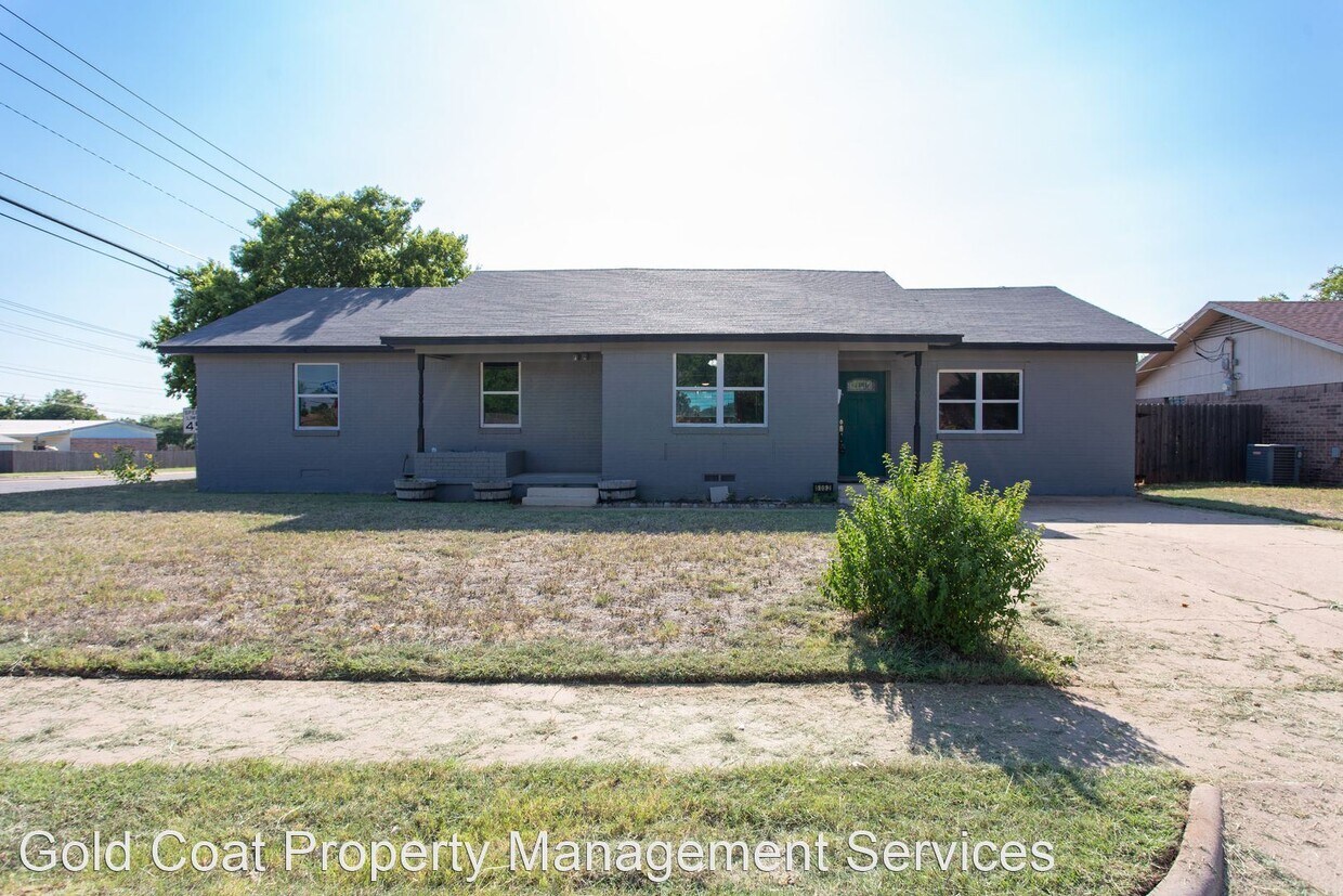 3 br, 2 bath House 5052 Lindale Drive House Rental in Wichita Falls