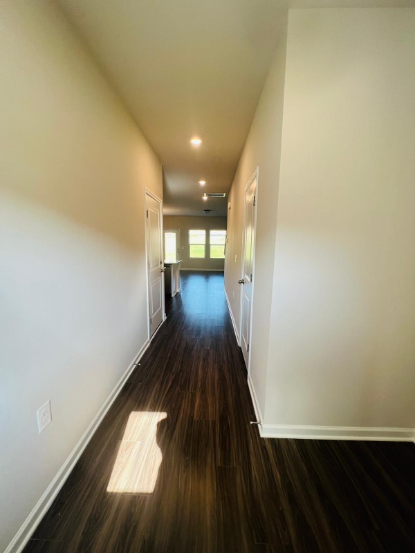 Building Photo - 906 Field Ivy Dr