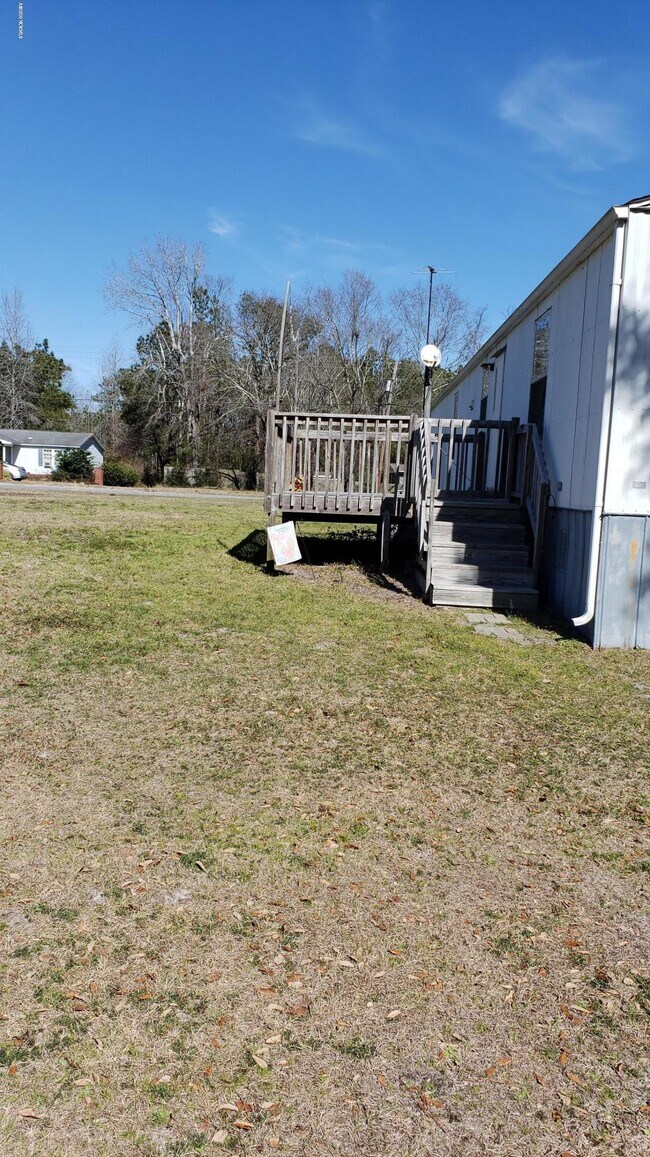 1256 Watts Landing Rd, Hampstead, NC 28443 House Rental in Hampstead