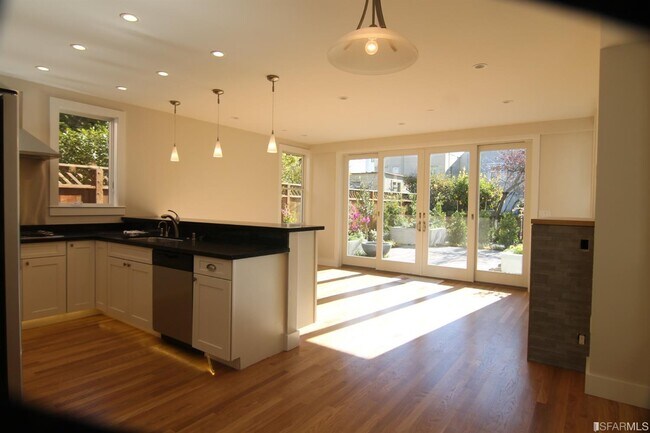 Foto del edificio - 1263 Bay St