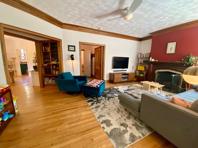 Foto del edificio - 5468 S Cornell Ave