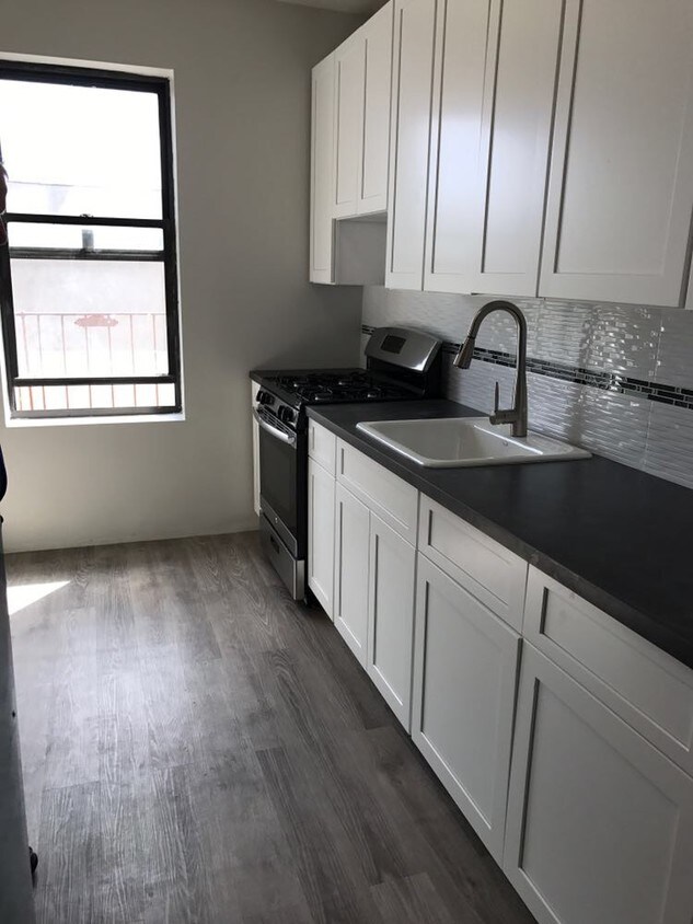 Foto principal - 21-38 31st St