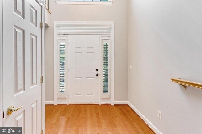 Foto del edificio - 14220 Madrigal Dr