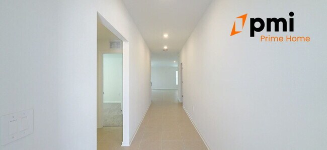 Building Photo - BRAND NEW 4-Bedroom Oasis with 2 Full Baths in Lake Wales – Spacious 1824 Sq Ft Haven!