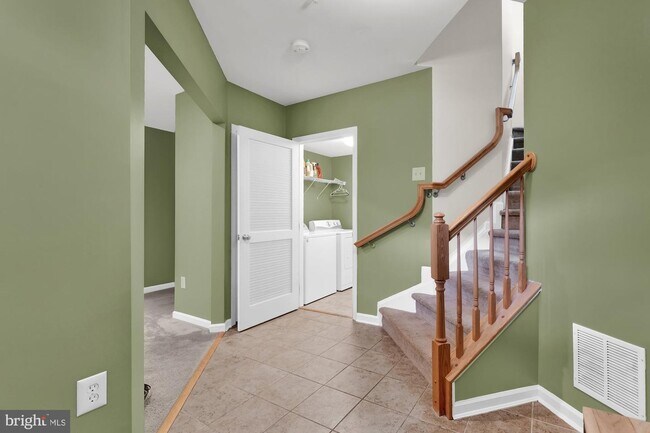 Building Photo - 9507 Blast Ave