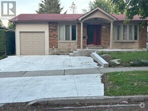 Building Photo - 98 Ambleside Dr