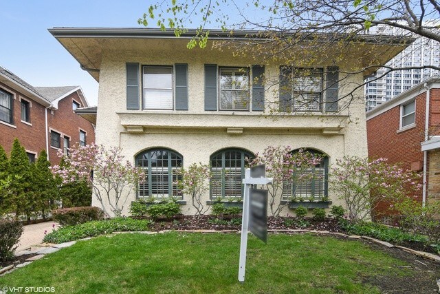 Primary Photo - 734 W Hutchinson St