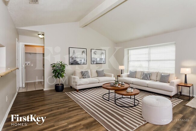 Foto del edificio - 612 Coolwood Ln