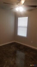 Building Photo - 202 Lowes Blvd