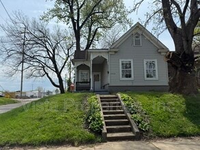 Building Photo - 1740 E Market St