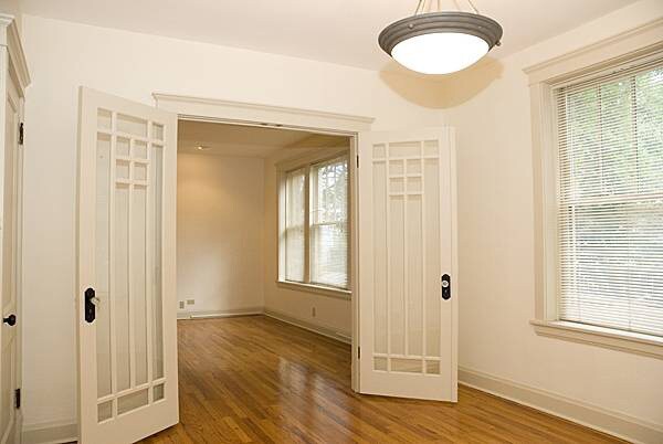 Foto del edificio - 2220 W Berteau Ave