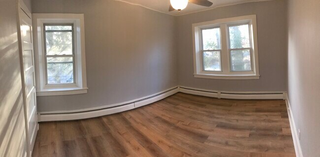 Building Photo - 623 Farnum Rd