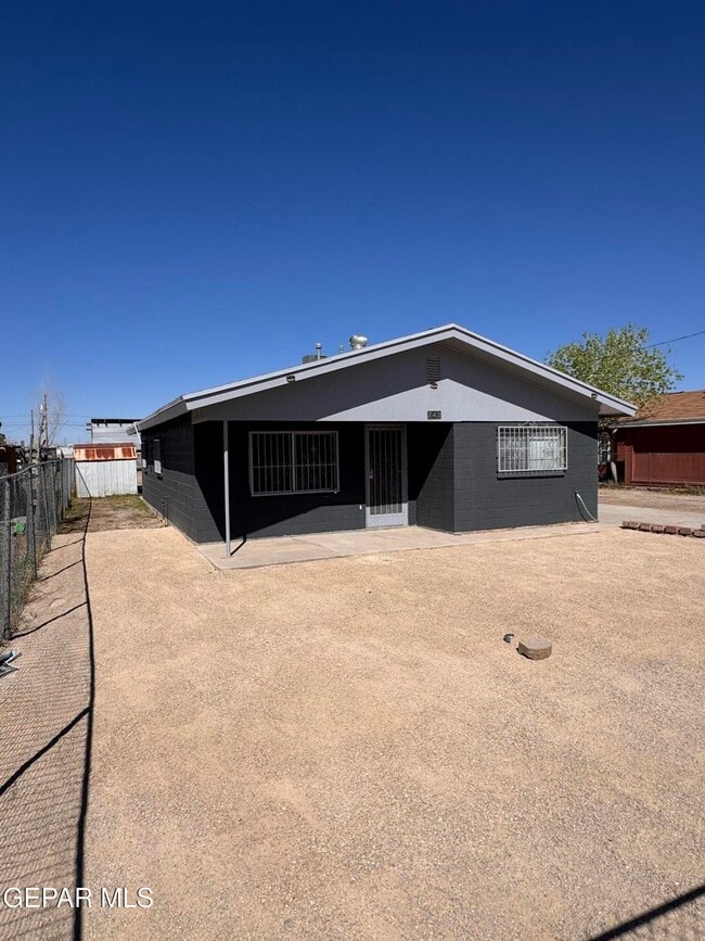 Building Photo - 743 Rodriguez Rd