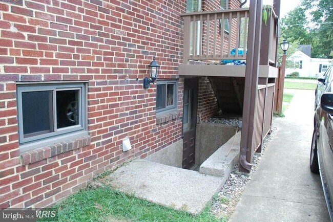 Foto del edificio - 6700 Kirkley Ave