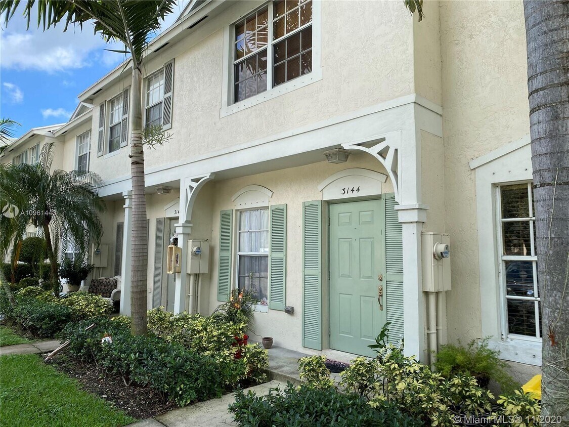 3144 SW 49th St, Fort Lauderdale, FL 33312 Townhome Rentals in Fort