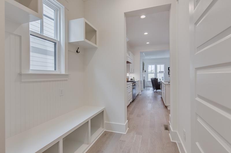 This photo is of a completed version of the same floor plan and same designer finishes - representative only. - 1945b Kimbark Dr