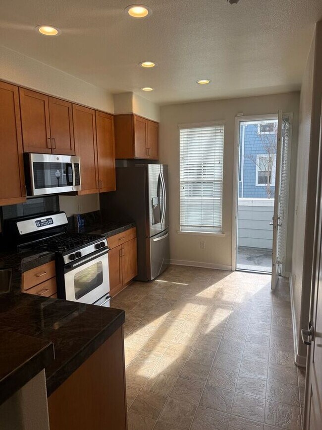 Foto del edificio - Stunning 2-bedroom, 2.5-bathroom condo