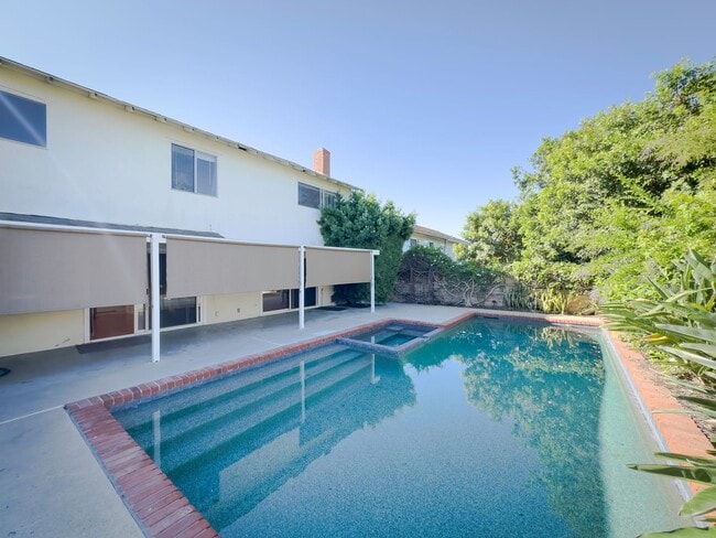 Foto del edificio - ~POOL HOME~ For Rent in Mission Viejo! 5 Bedrooms!