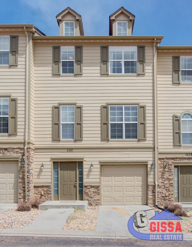 Primary Photo - Beautiful townhome in Monument with 4 bedr...
