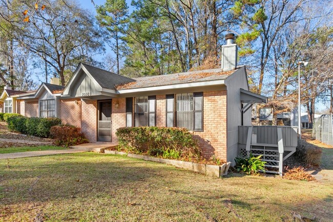 Foto del edificio - 2050 Gardenbrook Ln