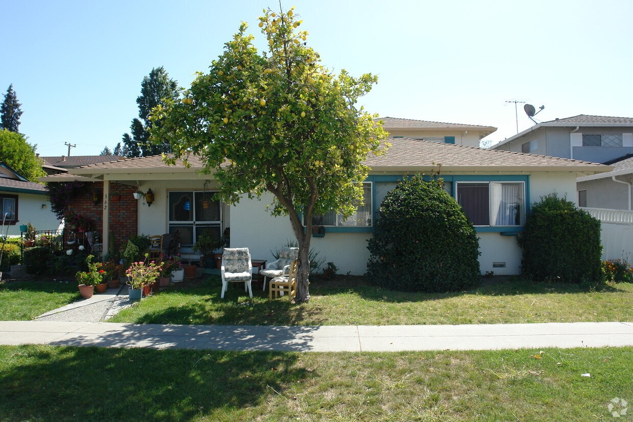 Building Photo - 362 Greendale Way