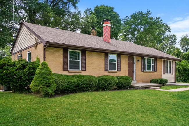 Building Photo - 193 Forest Dr