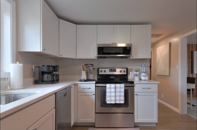 Building Photo - 1929 S 24th St